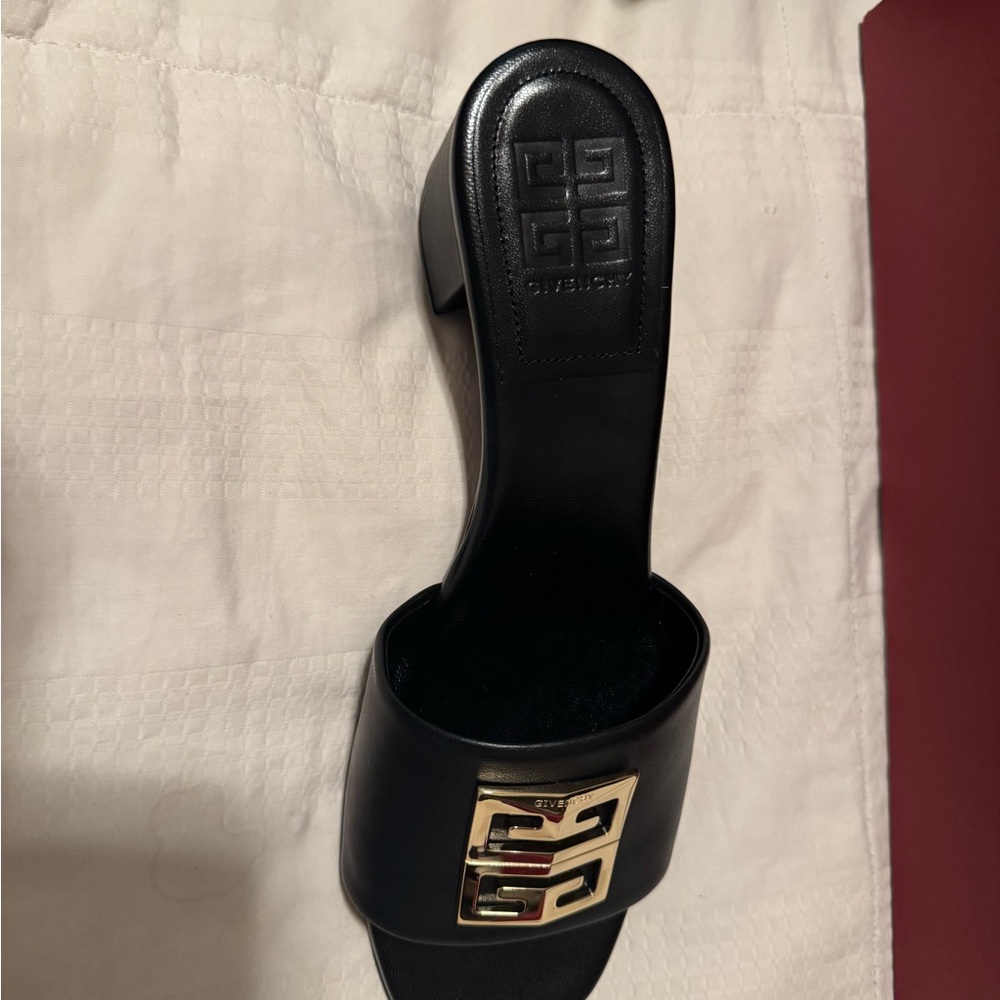 NEW Givenchy Black Women leather mules in size 39 - Picture 5 of 6